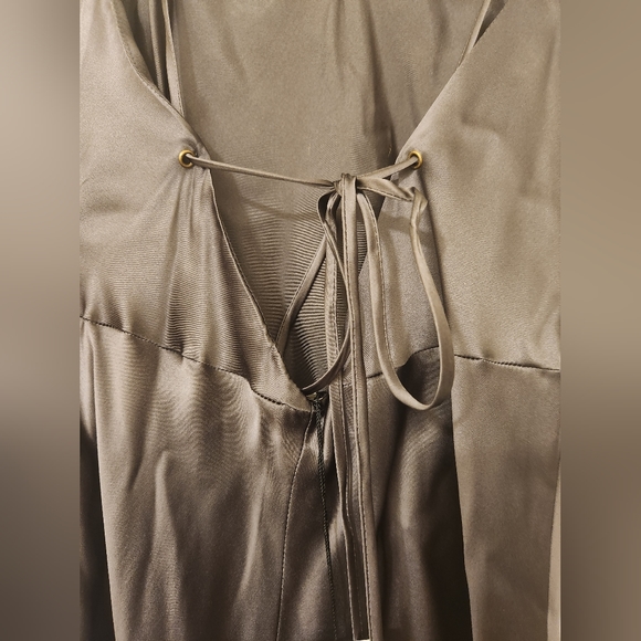 EMPRY BEE 100% Silk Imported size Large - Picture 4 of 10